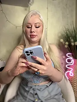 LaraHollywood online show from November 23, 7:21 am