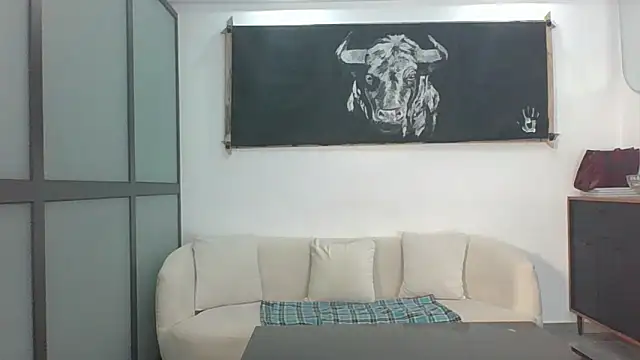 miss-cathy online show from February 14, 5:42 am