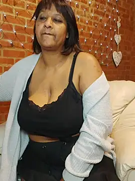 Lilybanx online show from July 4, 6:42 am