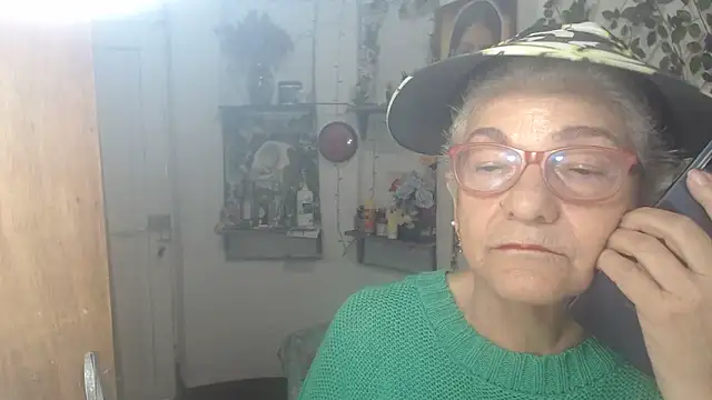 FunnyGrandma online show from June 4, 10:36 pm