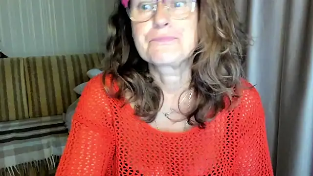 lauraoven online show from October 7, 2:54 pm