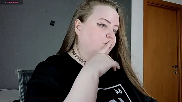 Snapshot of EMMA__CONNOR chatting on September 30, 7:25 am EMMA CONNOR online show from September 30, 7:25 am