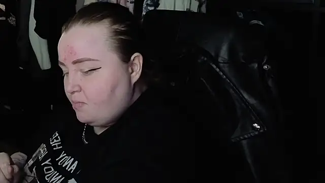 EMMA  CONNOR online show from November 28, 9:07 pm