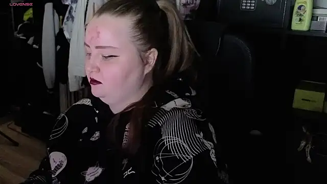 Snapshot of EMMA__CONNOR chatting on October 15, 2:03 am EMMA CONNOR online show from October 15, 2:03 am