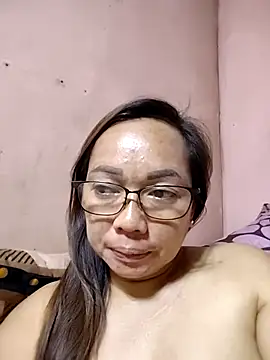 asianwet4u online show from April 5, 7:02 pm