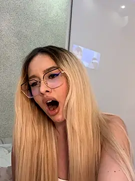 mollyxxx online show from December 4, 2:47 am