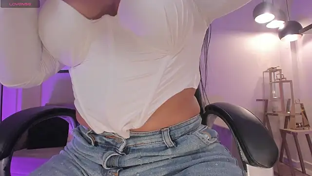 MiaRoberts1 online show from March 2, 8:04 pm