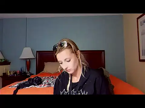 AsiaGoesPro online show from October 3, 12:05 am