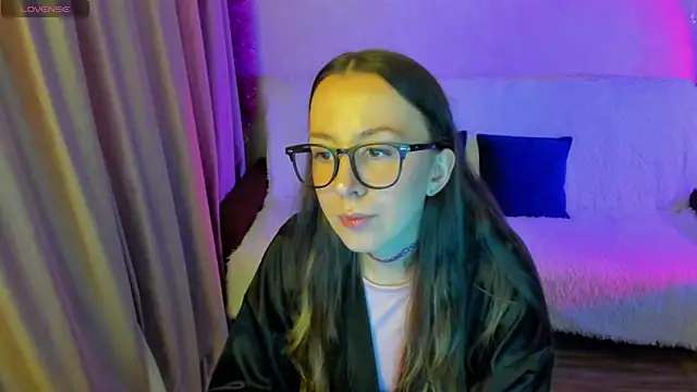 CurlySteph online show from September 21, 3:21 pm