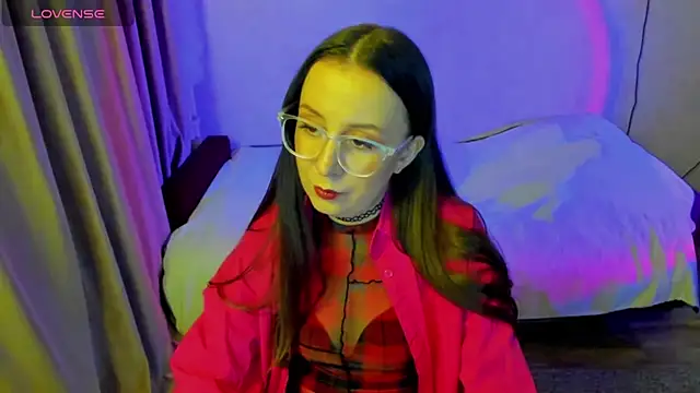 CurlySteph online show from June 2, 7:15 pm
