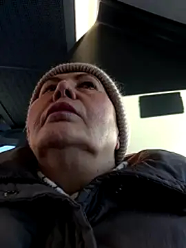 Hottie-Mom online show from January 11, 10:42 am