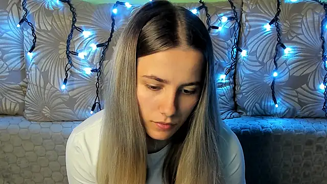 MaggieCake online show from October 15, 12:46 am