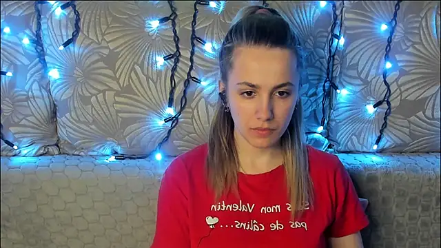 MaggieCake online show from April 16, 12:33 am