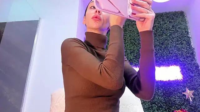 realhotfallingdevil online show from November 29, 5:44 am