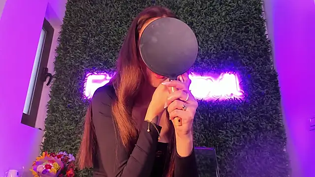 realhotfallingdevil online show from March 25, 5:44 am