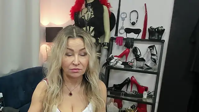 crystaLUX online show from February 27, 6:02 am