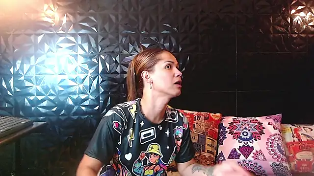 PINK  LOLA1 online show from March 12, 11:40 pm