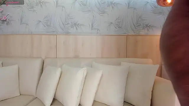 Snapshot of maryevans_ chatting on October 21, 1:04 pm maryevans online show from October 21, 1:04 pm