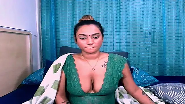 sexyindianchic online show from June 1, 11:38 pm