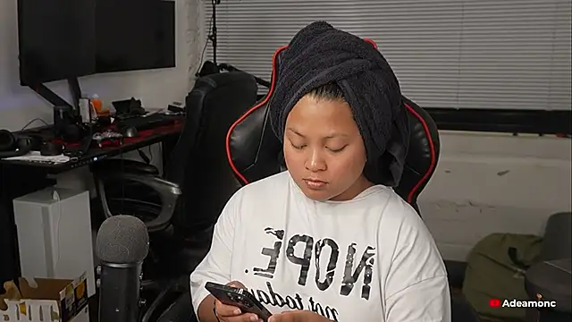 Bubbleliyah online show from October 23, 1:55 am