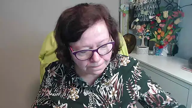 Adelewildx online show from April 1, 3:51 am