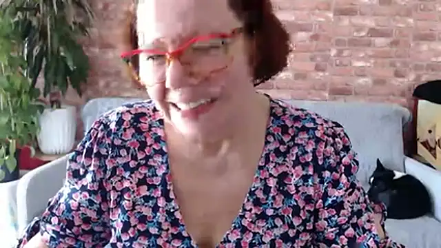 Adelewildx online show from April 22, 10:34 am