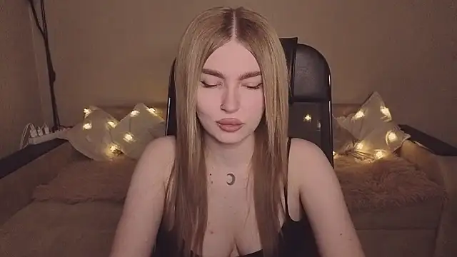 ViolettaLopez online show from January 19, 2:24 pm