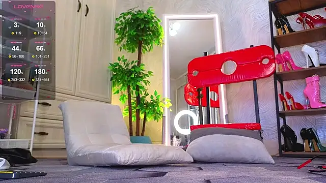 Angelalive online show from November 6, 1:39 pm