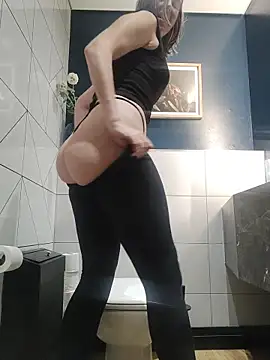 TopsyWilde online show from March 30, 10:26 am