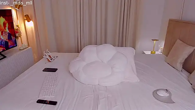 MaaryM online show from February 13, 9:49 pm