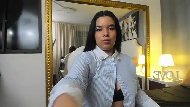 Roxahank online show from March 23, 1:06 pm