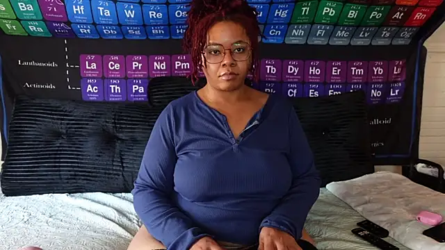 -khayaparker online show from April 14, 8:20 pm