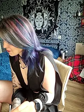 LazyTanukii online show from June 27, 7:20 am
