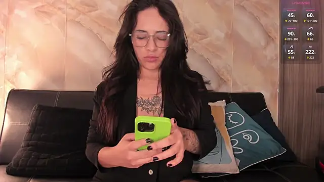 kathypink  online show from December 19, 4:37 am