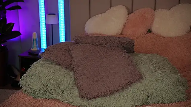 VickySecret96 online show from February 4, 6:22 pm