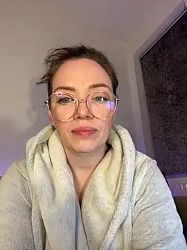 FemDom RubyKnightXXO online show from October 18, 8:43 pm