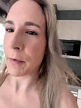 NaomiAndFriends online show from April 16, 7:30 am