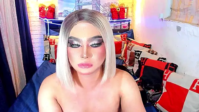 MsNicoleRoberts17 online show from January 15, 8:15 pm