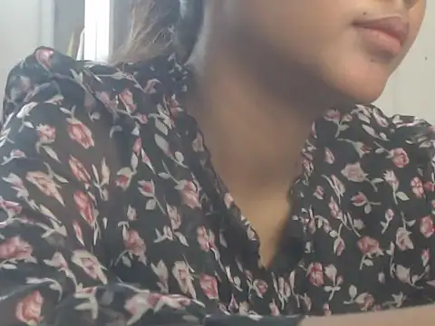 NancyRuvi online show from June 28, 5:19 pm