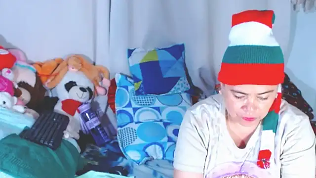 estrellita fugaz16x online show from December 17, 3:22 am