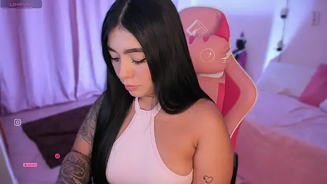 shantall vidales  online show from September 10, 6:57 am