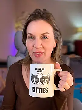 MaiseKnox online show from April 6, 10:33 pm