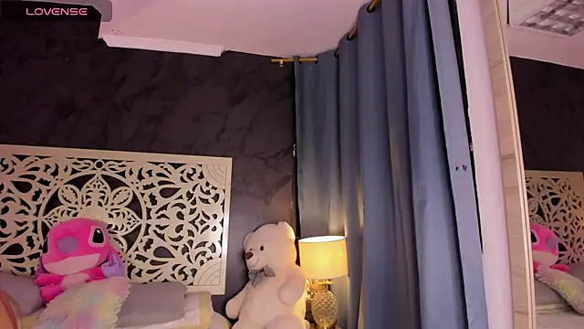 Vivi prinncess online show from May 16, 11:15 pm