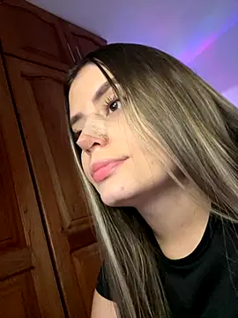 Miss valeriaa online show from October 3, 7:30 pm