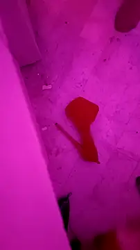 Misspadrona88 online show from December 17, 10:36 pm