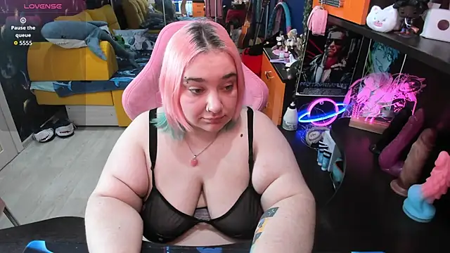 Softie Sofy online show from February 5, 3:42 am