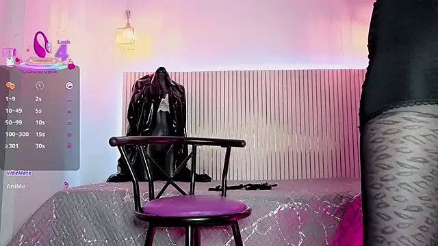 lala angel online show from December 14, 6:35 pm