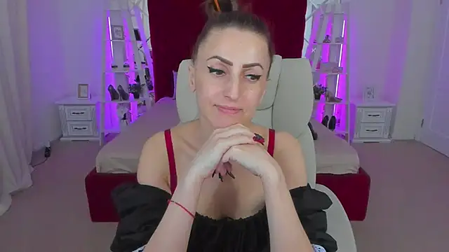 Rebecca Diamond online show from April 8, 6:04 am