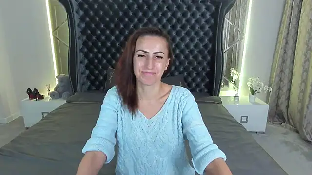 Rebecca Diamond online show from October 28, 6:30 am