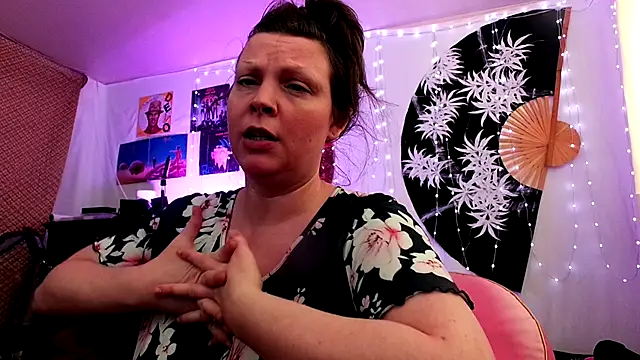 GamerGirlRoxyAndLee online show from July 16, 8:57 pm